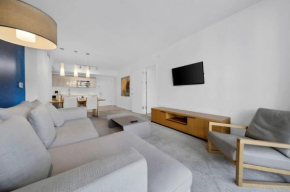 1 Bed & Kitchen at Beachwalk Luxe Pool Gym Beach